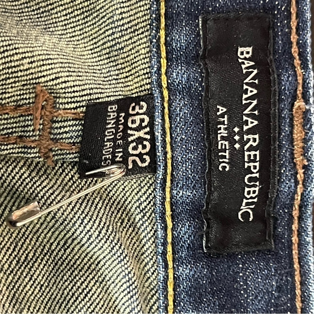 Banana Republic Factory Mens athletic fit Jeans Dark Wash - Picture 8 of 9
